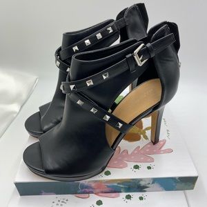 Marc Fisher MAHIYA2 black platform studded